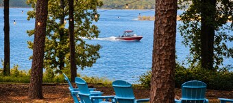 Lakefront Retreat on Greers Ferry Lake with EV Charger
