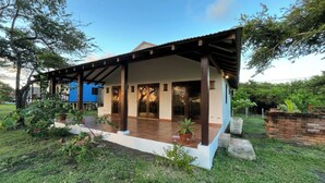 Unclassified image, 2 of 9, button - Casa Naranja at Playa Tesoro (Salinas Grandes)