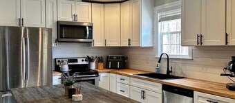 Cozy 2-bedroom house in nice Travelers Rest with AC