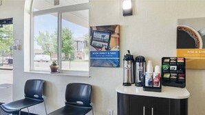 Unclassified image, 4 of 20, button - Econo Lodge Fort Lupton 2 Queen Suite (Fort Lupton)