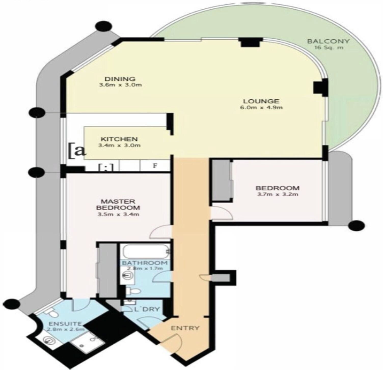 Un plan d’étage comprenant un balcon, une salle à manger, un salon, une cuisine, une chambre principale, une salle de bain principale, une salle de bain attenante et une entrée.