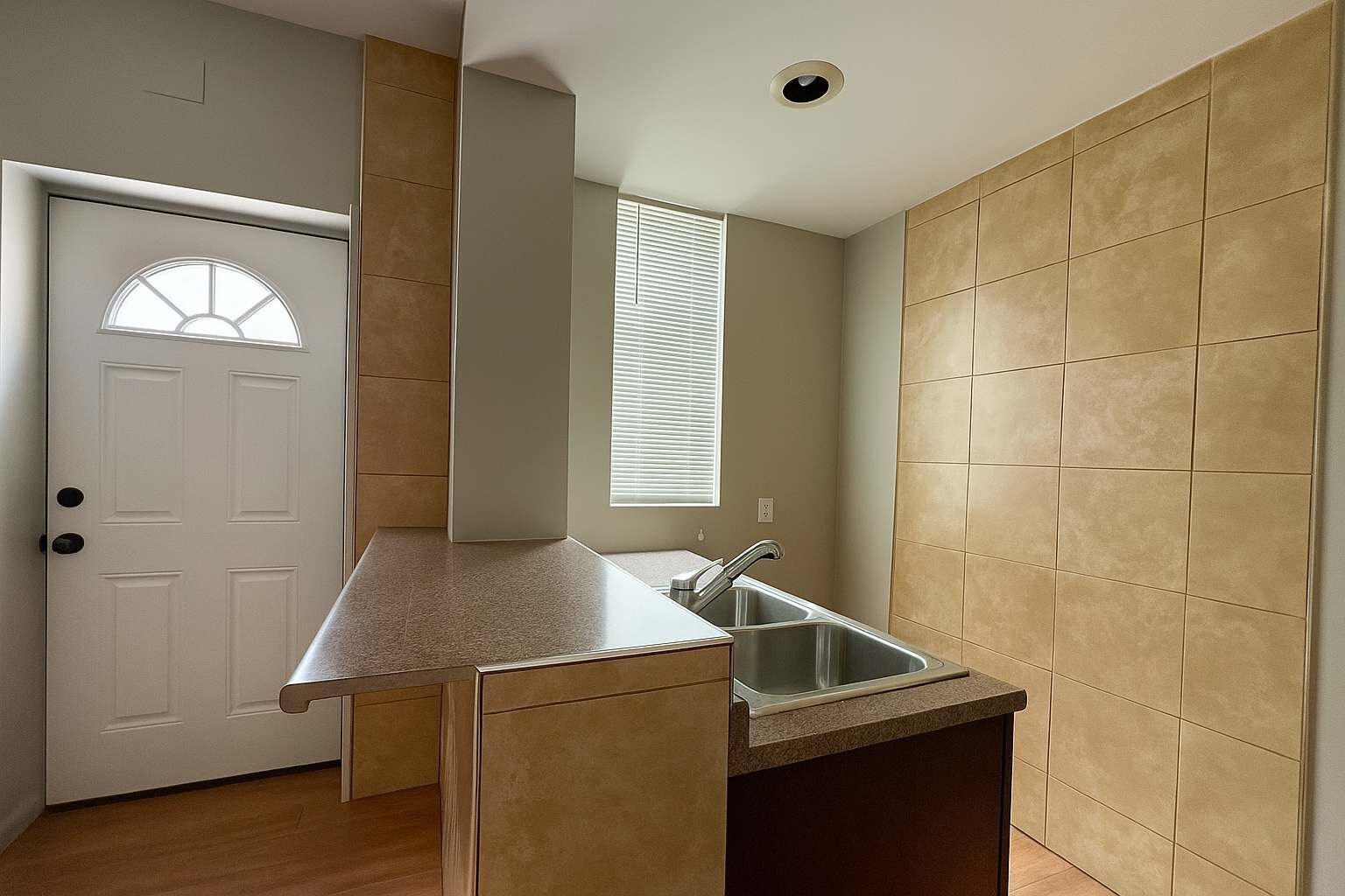 Shower, hair dryer, towels, shampoo
