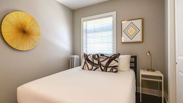 Iron/ironing board, travel cot, WiFi, bed sheets