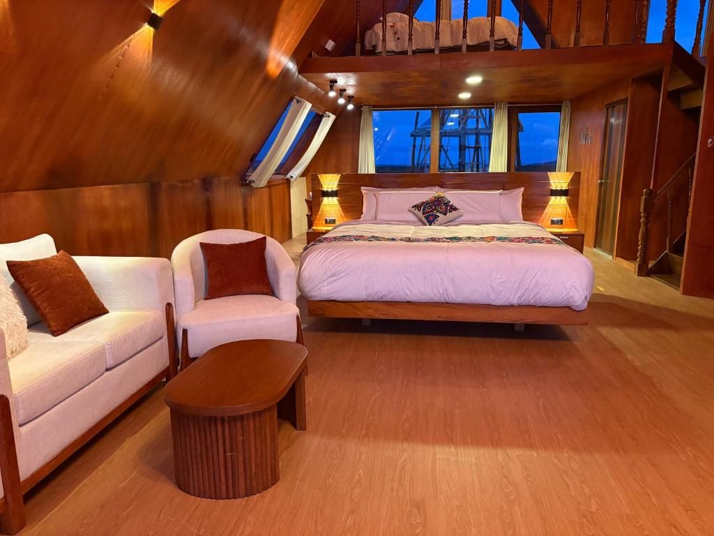 Superior Suite, Lake View