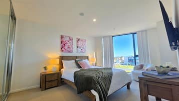 Iron/ironing board, WiFi (free), bed sheets