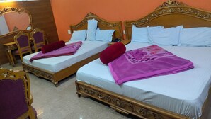 Premium Quadruple Room - HOTEL SHIV VISHRAM (Haridwar)