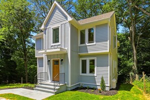 Exterior - Ardsley Studio with Private Entrance, 30 Minutes from NYC (Ardsley)