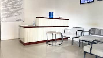 Quầy tiếp tân