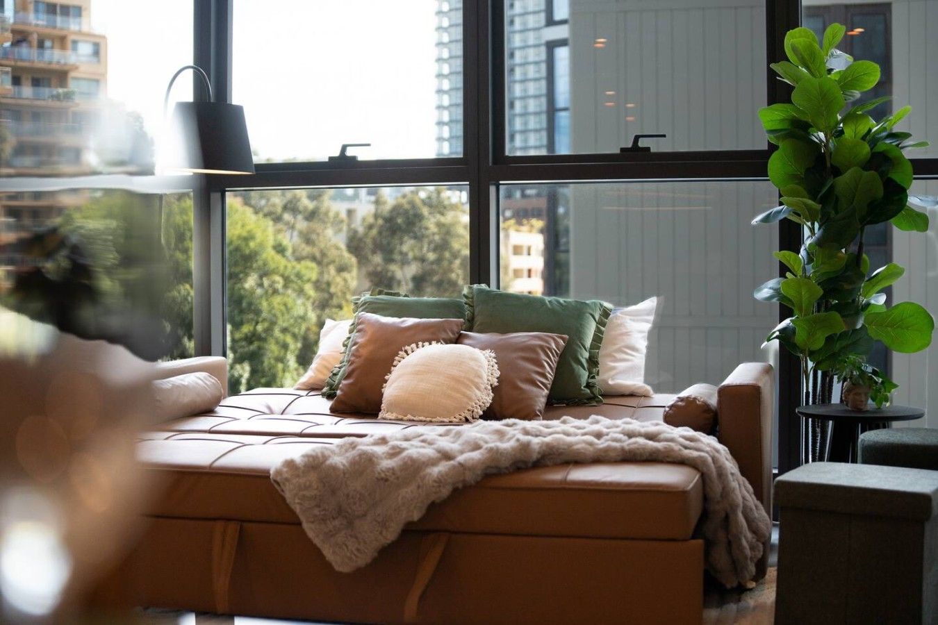 Desk, iron/ironing board, travel cot, WiFi