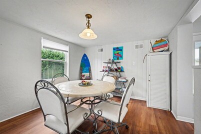 Ormond Beach House Near the Shore