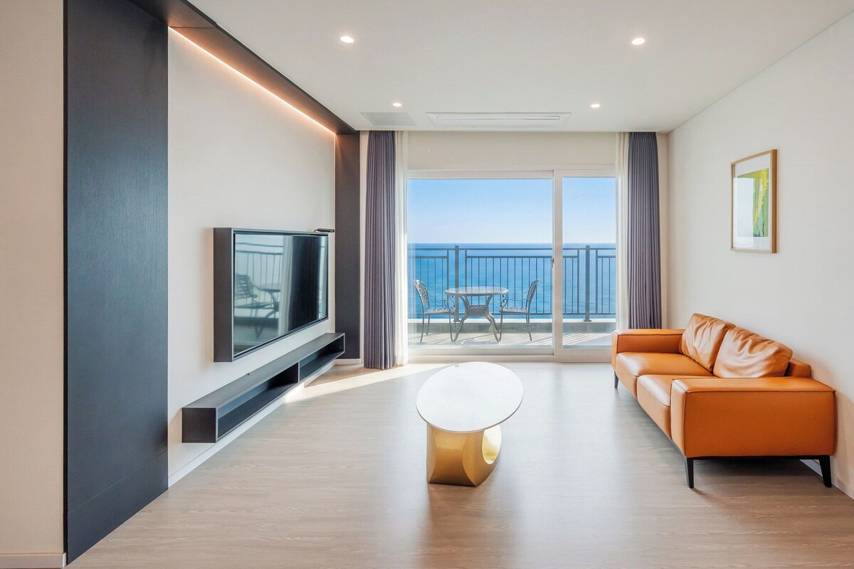 Basic Room, 2 Bedrooms (Family Room 2 (Random Assignment))