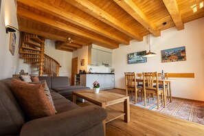 Unclassified image, 4 of 6, button - Vrbo Property (Ladis)