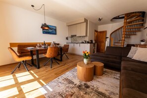 Unclassified image, 4 of 6, button - Vrbo Property (Ladis)
