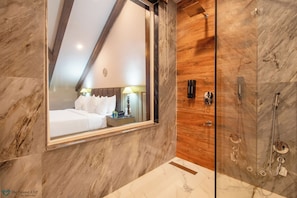Presidential Suite, Balcony | Bathroom - The Grand Cliff By Marvilla (Anantnag)