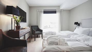 Habitación doble, vistas al mar | Wifi gratis