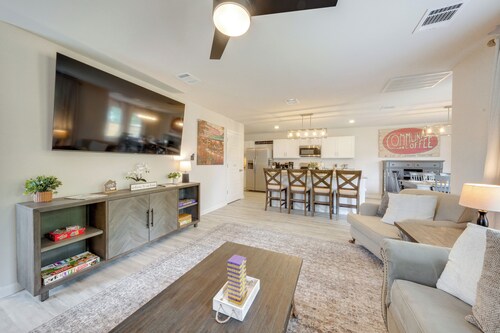 Walk to Tiger Stadium! New Modern Home w/ Yard