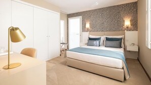 Room - 1-Bedroom Family Apartment (Braga)