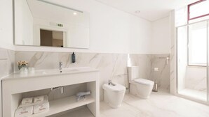 Bathroom - 1-Bedroom Family Apartment (Braga)