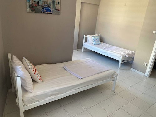 Charming 2-Bedroom Apartment in Central Pendik, Turkey