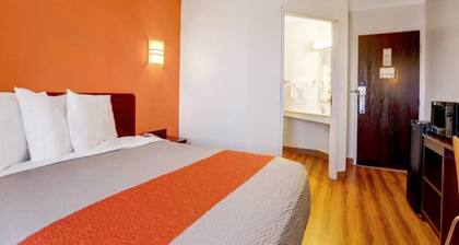 1 QUEEN BED | NON-SMOKING
