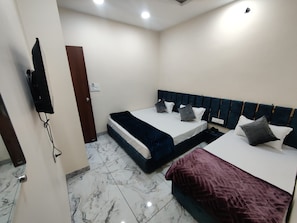 Unclassified image, 4 of 12, button - Hotel Vaibhav palace (Daudkhedi)