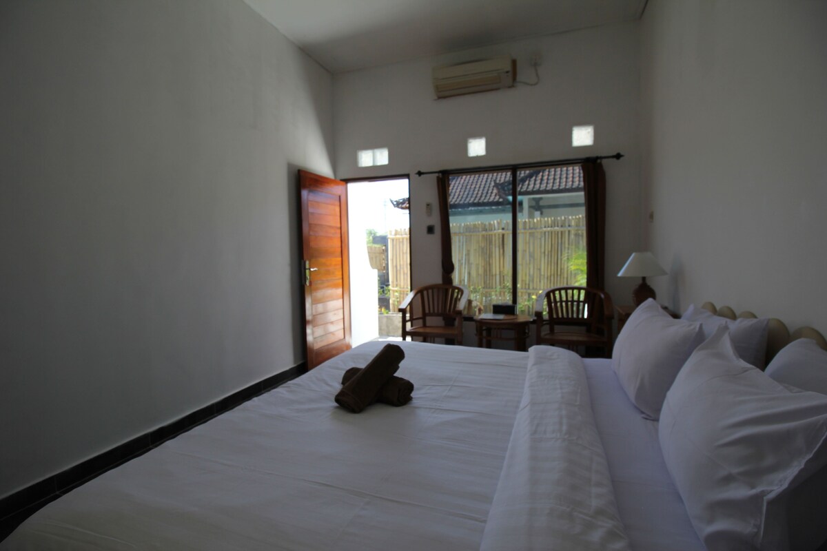 Basic Double Room, 1 Double Bed, Non Smoking, Patio