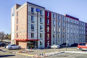 Exterior - 1 Queen Bed | Mob Acc RI Shwr Nsmk Micfridg (Greenwood Village)