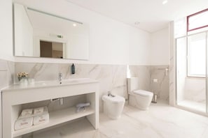 Unclassified image, 5 of 11, button - Vrbo Property (Braga)