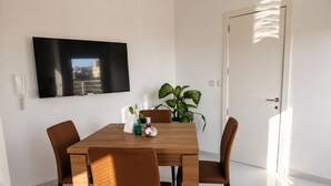 Ảnh chưa phân loại, 5 trong số 37 ảnh, nút