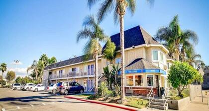 2 Full Beds | Newly Redesigned, Nsmk, View