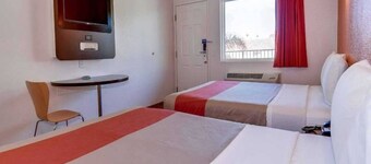 2 Full Beds | Non-Smoking