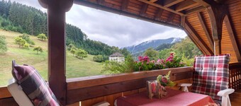 Apartment "Kapellenblick" with Green Views, Balcony, and Wi-Fi
