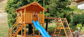 Holiday Apartment 'Talblick' with Mountain View, Shared Terrace, and Wi-Fi