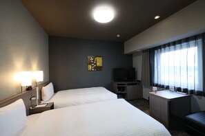 A hotel room with two beds, a desk, a television, and a window with curtains. - HotelRouteInnKobesanda-ShinSandaEkimae- (Sanda)