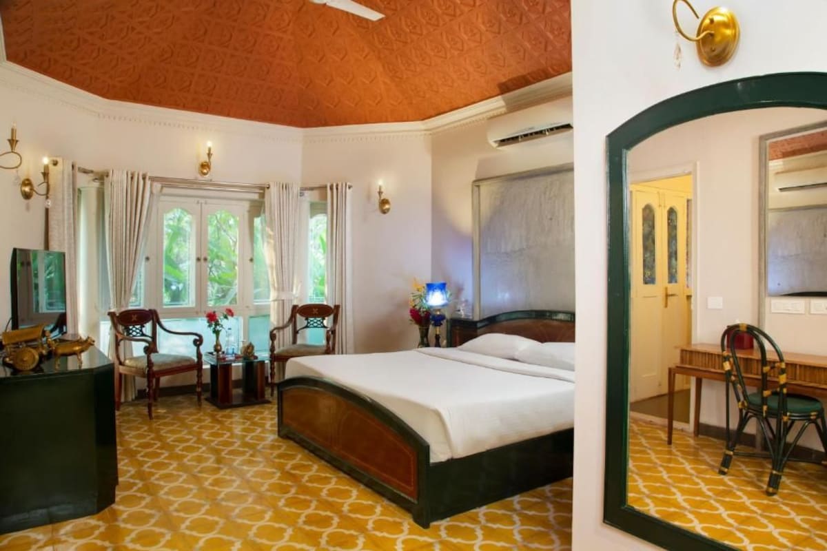 Phòng Suite, 2 phòng ngủ, quang cảnh vườn | Két bảo mật tại phòng, truy cập Internet không dây miễn phí 