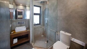 Royal Villa, Garden View | Bathroom - Kairali - The Ayurvedic Healing Village (Palakkad)