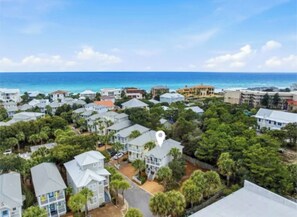 Exterior - Cozy 2-bedroom house in pleasant Santa Rosa Beach with AC (Santa Rosa Beach)