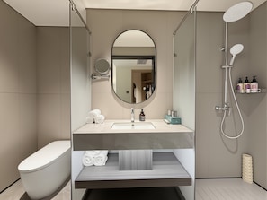 Bathroom - Xinlvyige Hotel (Urumqi)