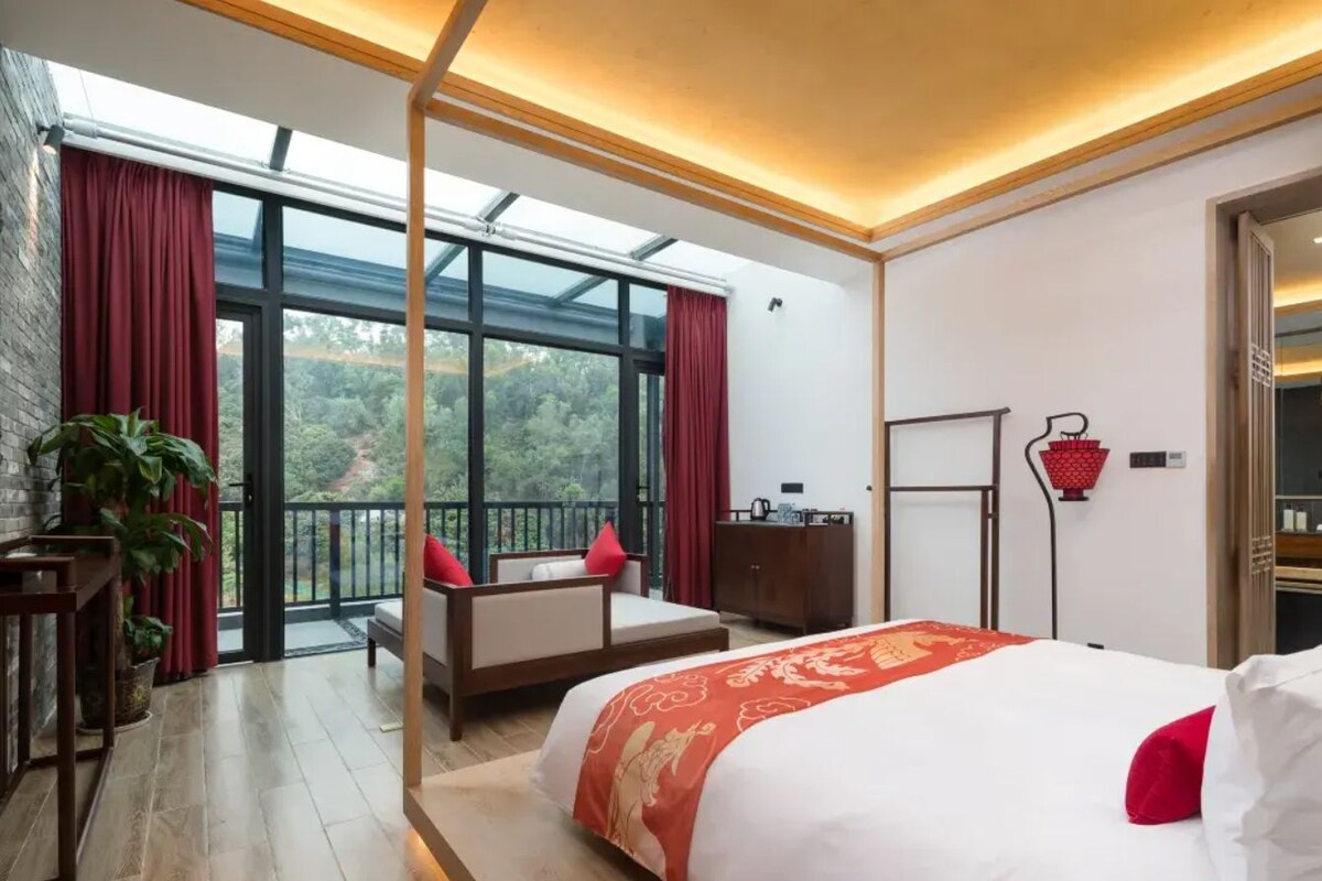 Phòng Suite Cao cấp, lanai, quang cảnh núi | Két bảo mật tại phòng, màn/rèm cản sáng, bàn ủi/dụng cụ ủi quần áo
