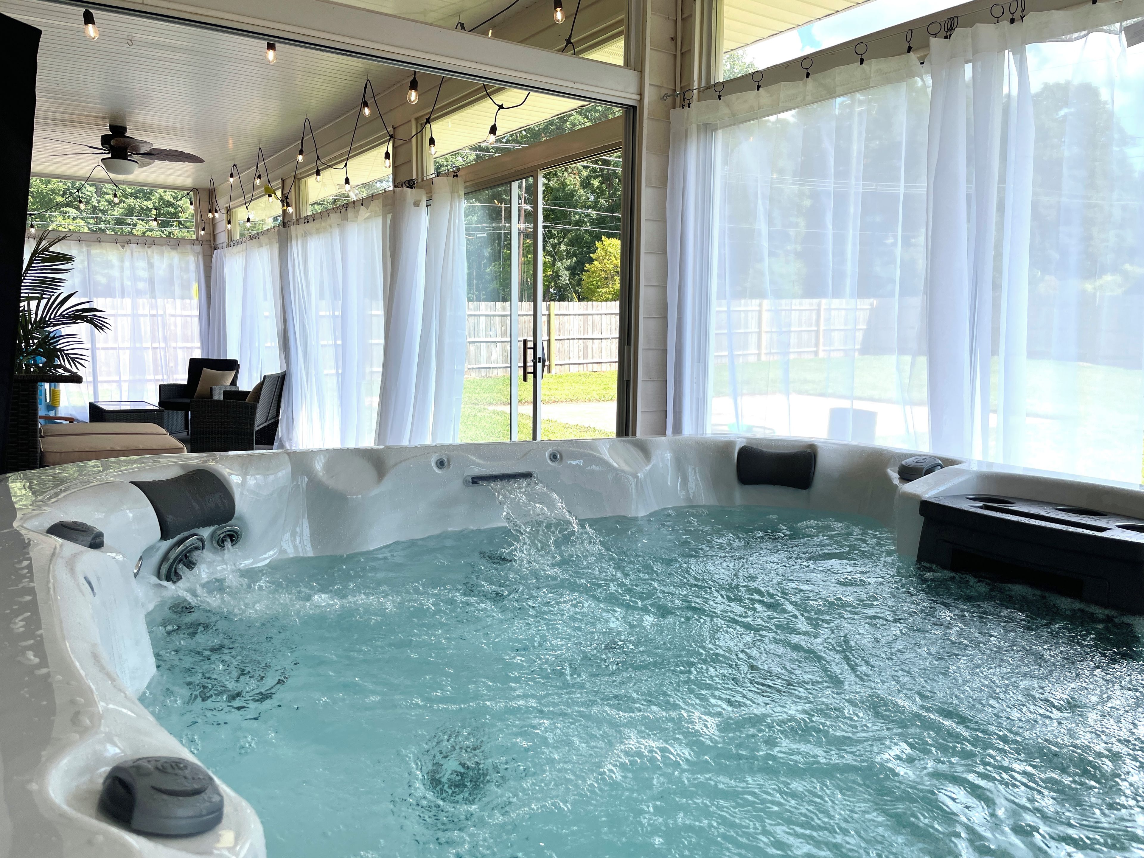 Indoor spa tub