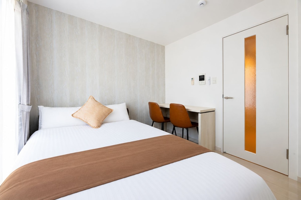Moderate Double Room | Bàn, truy cập Internet không dây miễn phí 