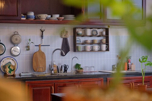 Cozy Green Homestay in Central Quy Nhon, 600m to Beach, Free Bikes, Pet-Friendly