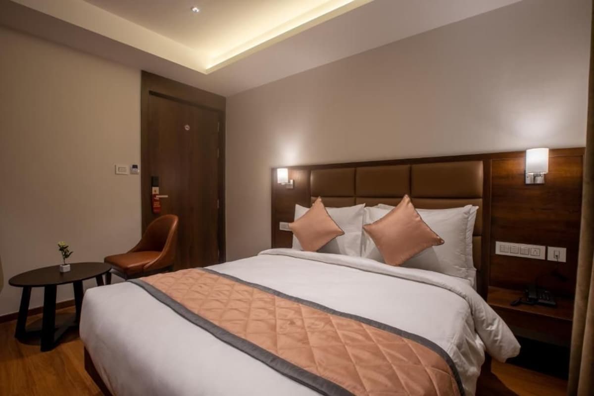 Habitación doble estándar, vista a la ciudad | Wifi gratis 