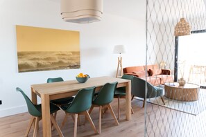 Biệt thự tiện nghi đơn giản | Khu ăn uống