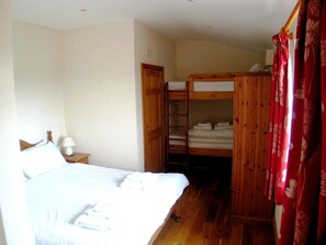 Room - Lamphey Park (Pembroke)
