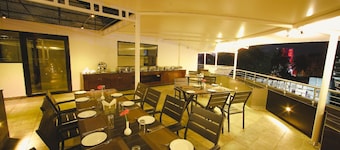 Akhil Classic