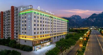 Magnotel Huayin Huashan Scenic Area Hotel