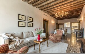 Living area - Palazzina Canal (Venice)