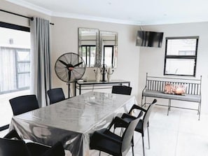 Unclassified image, 4 of 23, button - Idiaz Beach House (Mossel Bay)