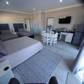 Unclassified image, 3 of 23, button - Idiaz Beach House (Mossel Bay)